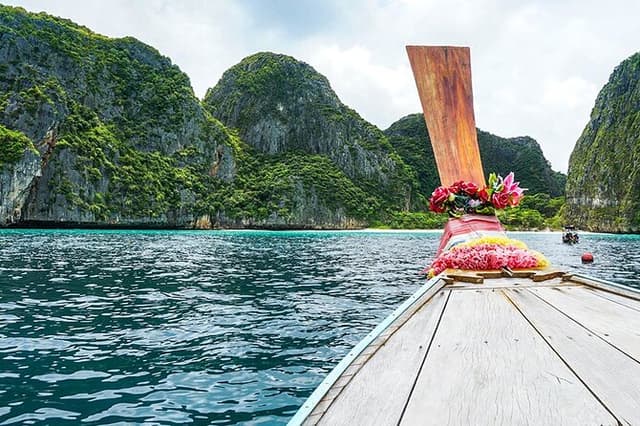 6 Hours Private Tour Around Phi Phi Islands From Phi Phi