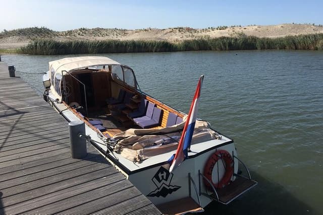 Round trip, Visit The Harbor of the Netherlands with a Electric boat in Hoorn