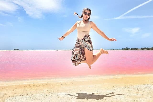 Las Coloradas Pink Lakes & Río Lagartos Wildlife Tour