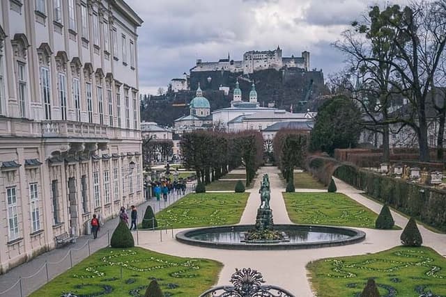 Nuns and Nazis Walking Tour in Salzburg