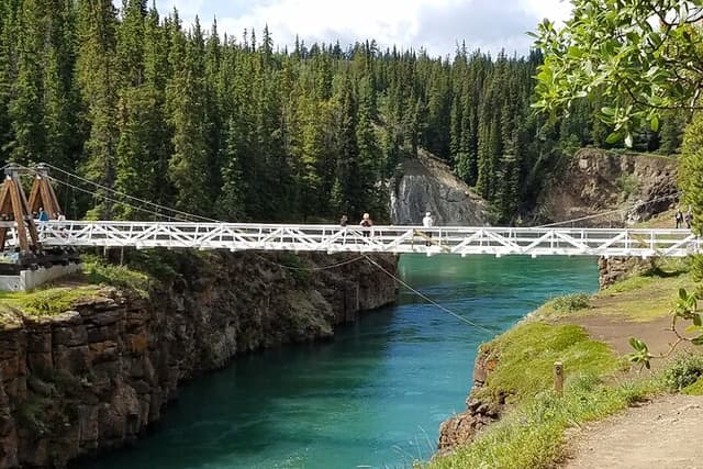 Miles Canyon: a Smartphone Audio Nature Tour