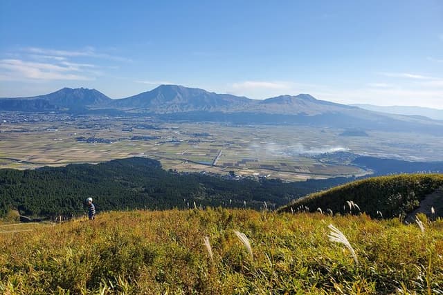 3 days in Aso to experience the nature and people's lives of the active volcano