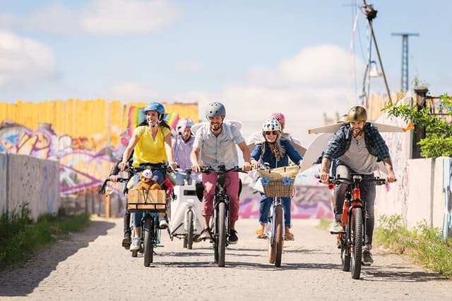 Fort Lauderdale History and Sightseeing Tour on Electric Bike(s)