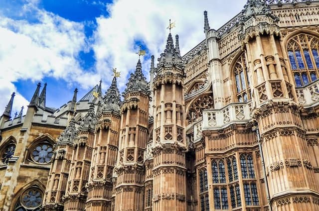 Historical London’s Mysteries Self-Guided Walking Tours