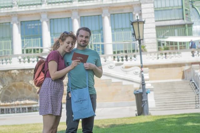 A box for a romantic walk in the city center of Vienna