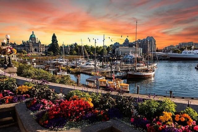 Victoria 1-Day Tour From Vancouver (Butchart Gardens) (Chn&Eng)