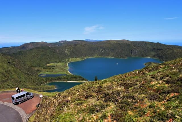 São Miguel West Highlights: Sete Cidades, Lagoa do Fogo & Lunch