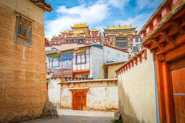 6-Day Go Beyond Shangrila for Wine & Tibetan Culture of Yunnan