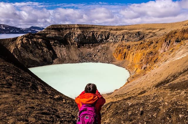 Private Askja Caldera and Viti Crater 4x4 Tour from Lake Myvatn
