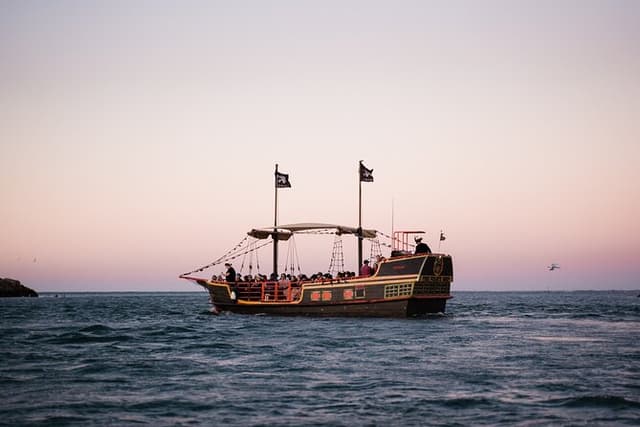 Pirate Ship Sundowner Cruise in Mandurah
