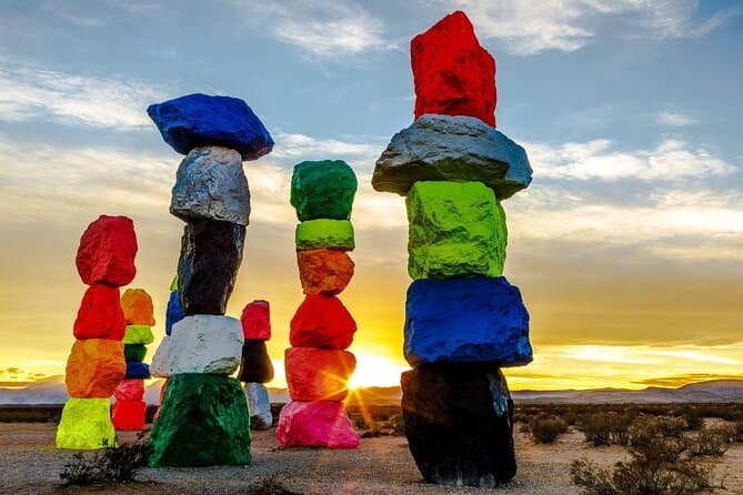Best Seven Magic Mountains Tours & Las Vegas Day Trips