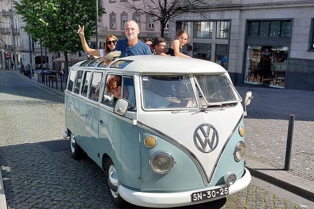 Private Porto Sightseeing by Vintage VW Kombi (up to 8 people)