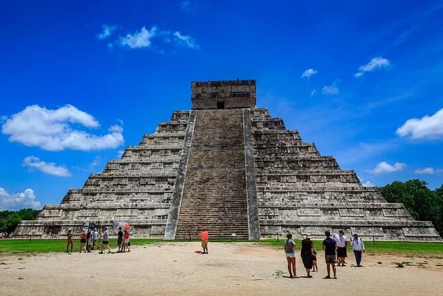 Chichen Itza Tour: Pyramids, Cenote Ik Kil & Valladolid
