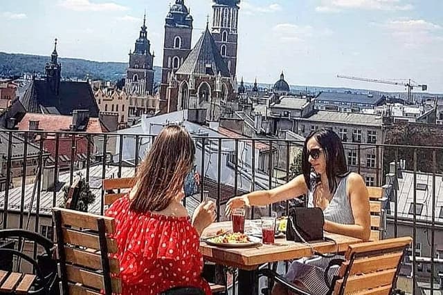 Krakow Morning Walking Tour with Traditional Polish Breakfast