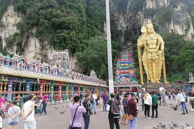 Batu Cave & Royal Selangor Pewter and Batik Visit