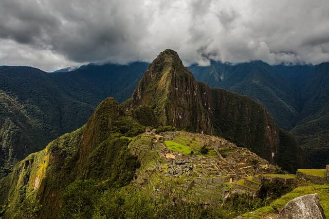 Machu Picchu Full-Day Tour by Train from Cusco