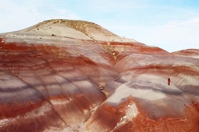 Bentonite Hills Cathedral Valley Half Day Tour