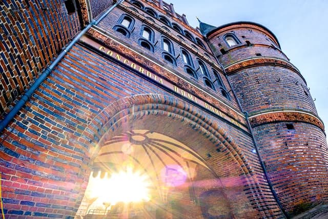 Lübeck: Old Town Highlights Private Walking Tour