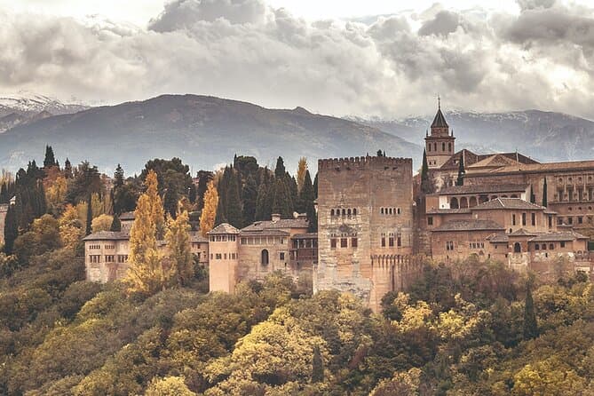 Alhambra Tour from Marbella: Granada Highlights