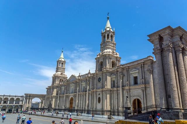 Walking Tour through the Historic Center of Arequipa