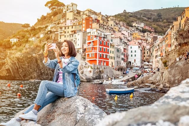 Private Historical Walking Tour in Genoa Old Town