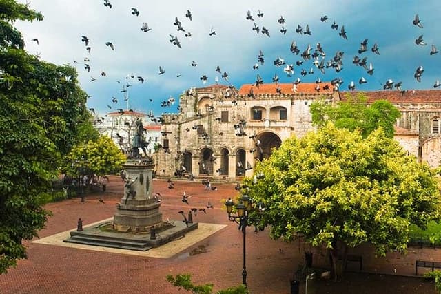 6 Hours Private Cultural Tour in Santo Domingo
