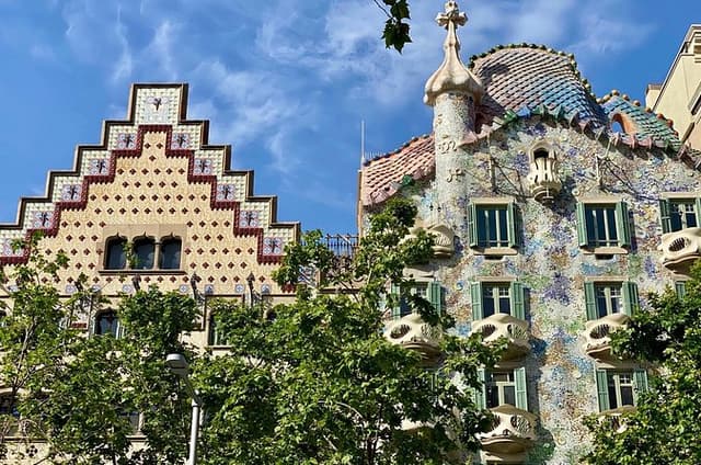 Gaudí and Barcelona Legends Walking Tour