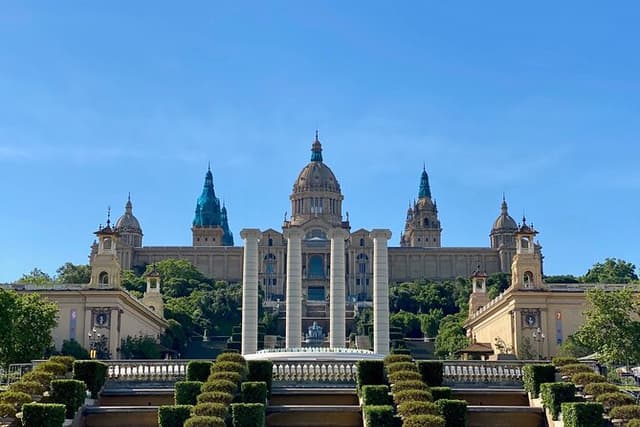 Barcelona Panoramic Walking Tour - Discover Montjuic