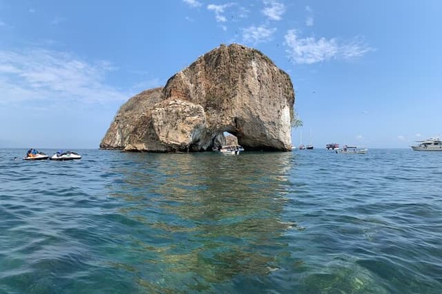 Puerto Vallarta snorkel tour at Los Arcos