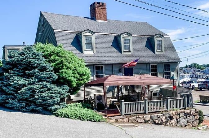 Compare Top-Rated Mystic Pub Crawl Tours