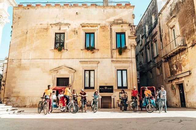 Lecce Historical Attractions Tour in Group (2h)