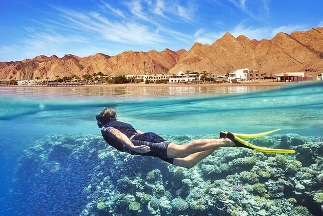 Canyon and Dahab Snorkeling Trip with Lunch from Sharm el Sheikh