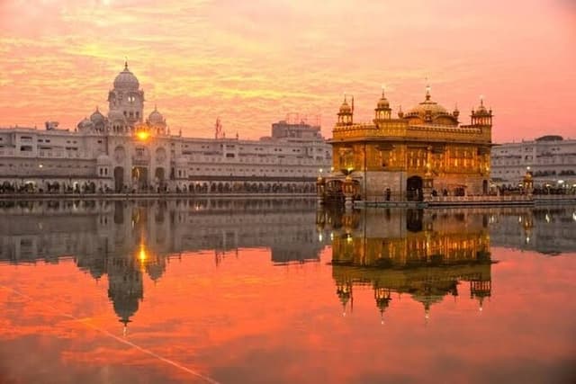 Amritsar City Tour ( Including Wagah Border Ceremony)