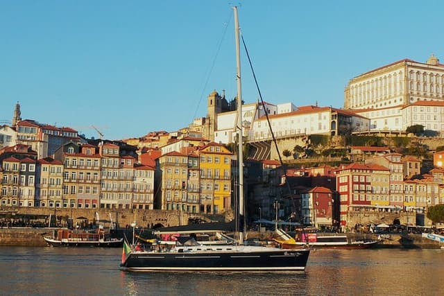Porto: Douro River Group Boat Tour