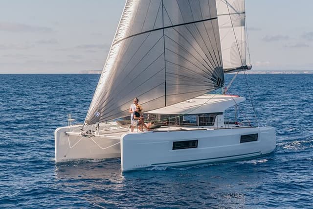 Deluxe Private Boats - 40 ft Catamaran