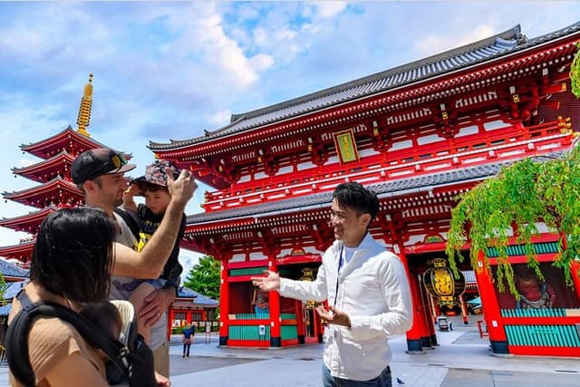 Professionally guided Tokyo Private Walking Tour