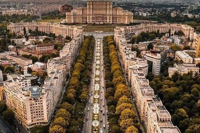 5h Bucharest City - Private Tour by Car