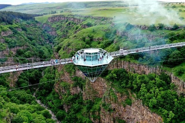 Trip to The Diamond Bridge and Dashbashi Canyon