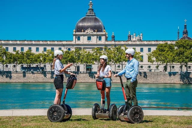 Segway Tour by ComhiC - Presqu'île - 1h