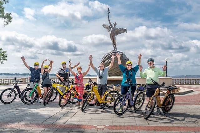 Electric Bike Art and Architecture Guided Tour in Jacksonville