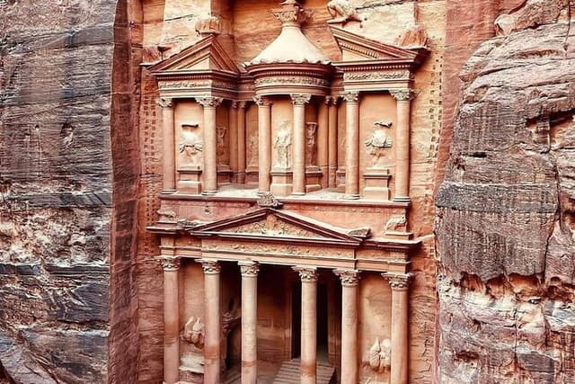 Petra and Little Petra Private Guided Tour