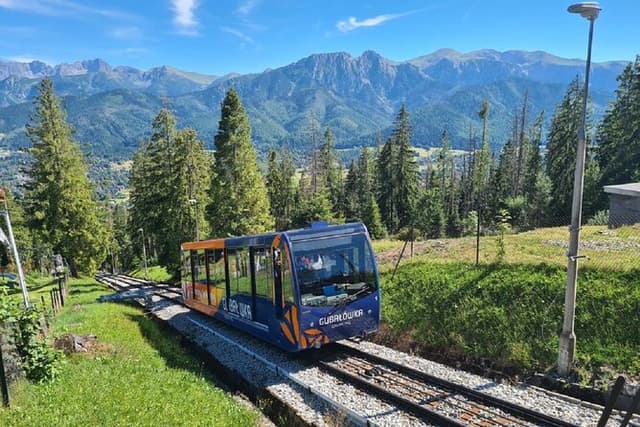 Krakow - Zakopane: Funicular, Cheese and Highland Highlights