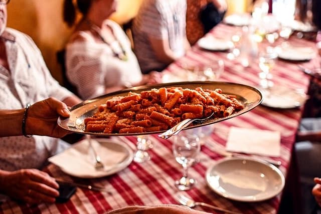 Private Rome Food Tour in Campo dei Fiori with 8+Tastings