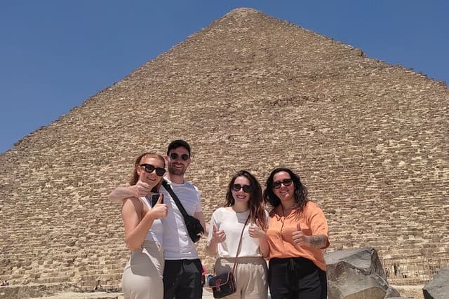 Private Full-Day Tour: Giza Pyramids, Sphinx, Saqqara & Dahshur