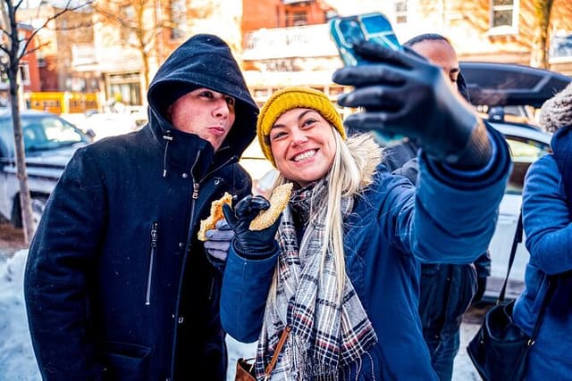 Montreal Authentic Food Tour with 6 Dishes in Trendy Mile End