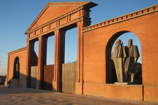 Explore Budapest's Iconic Memento Park Sculpture Museum