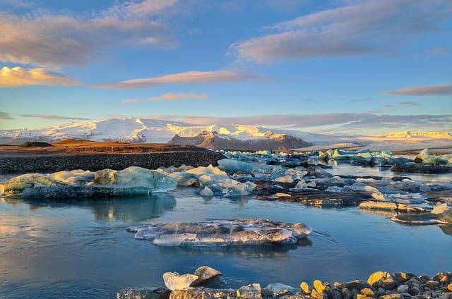Private Tour Hofn: Jokulsarlon , Diamond Beach, Secret Glacier