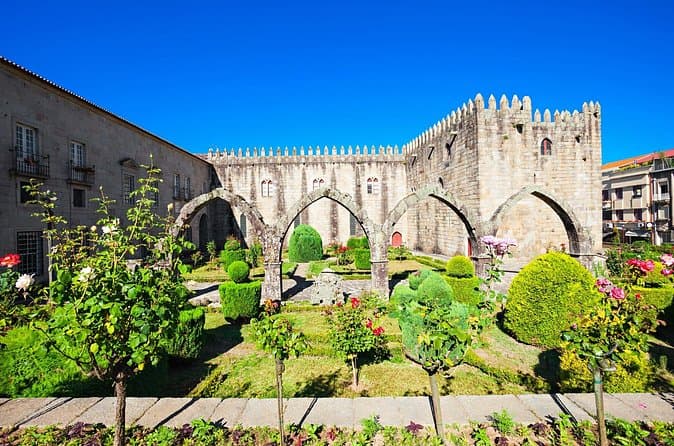 Compare Braga & Guimarães Day Tours