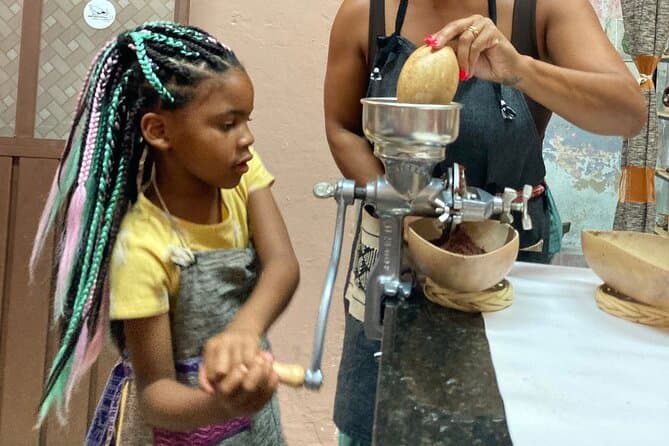Authentic Cacao & Chocolate Making Workshop in Oaxaca