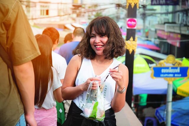 Amphawa Boat Ride & Railway Market: Multi-Lang Private Tour